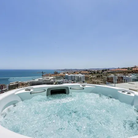 Apartment Vivi Homes - Nova Pool, Jacuzzi, Terrace & Sea View Fuengirola